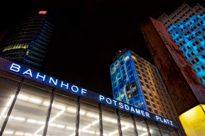 Potsdamer Platz in Berlin in der Bildkritik