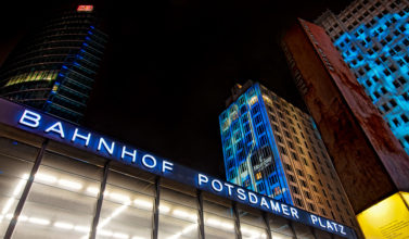 Potsdamer Platz in Berlin in der Bildkritik